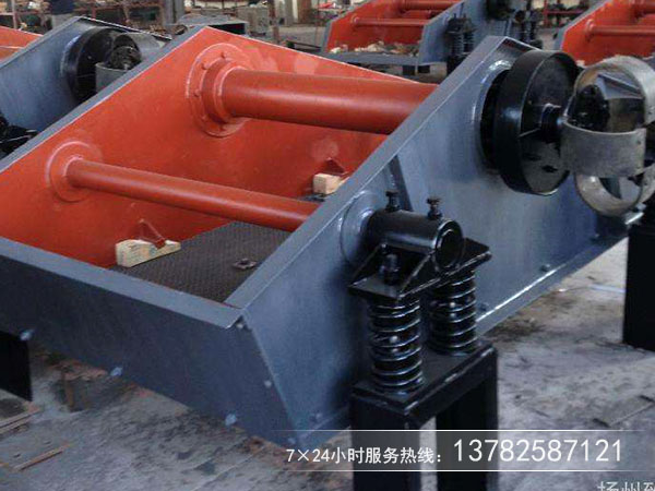 怎么調(diào)節(jié)激振器讓振動篩均勻篩分？